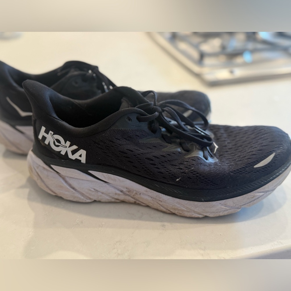 Women’s sz.10 Hoka One Clifton - Used